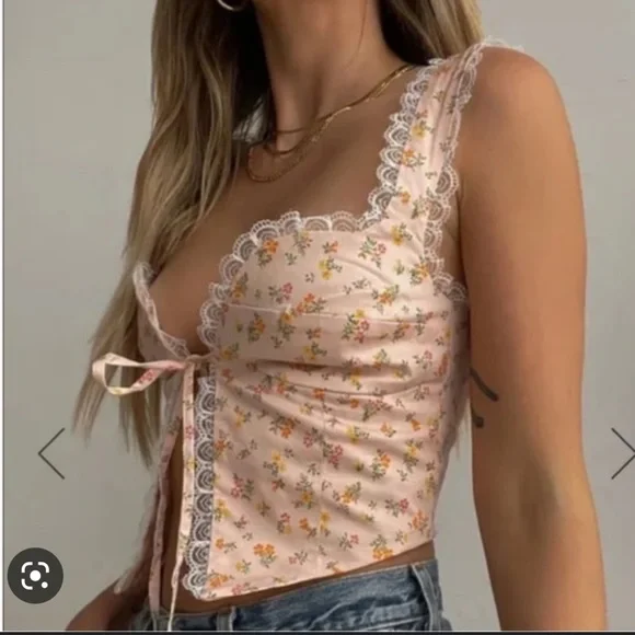 NWT Vineyard haven top 🌸 - Picture 3 of 3